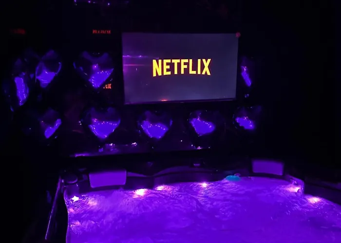 Flex Lux With Jacuzzi And Sauna